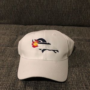 Broncos logo white SnapBack hat. S/M. NWOT